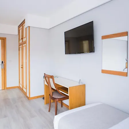 Alda 호텔 보이로