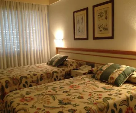 Alda 호텔 보이로